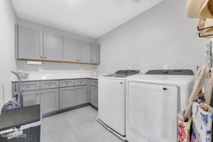 3176 Shimmer, Reno, Nevada 89506, 4 Bedrooms Bedrooms, ,3 BathroomsBathrooms,Residential,Residential,Shimmer,260001710