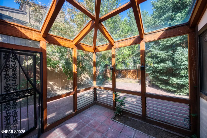 320 Riverview, Reno, Nevada 89509, 3 Bedrooms Bedrooms, ,2 BathroomsBathrooms,Residential,Residential,Riverview,250056899