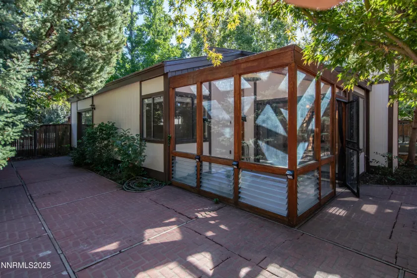 320 Riverview, Reno, Nevada 89509, 3 Bedrooms Bedrooms, ,2 BathroomsBathrooms,Residential,Residential,Riverview,250056899