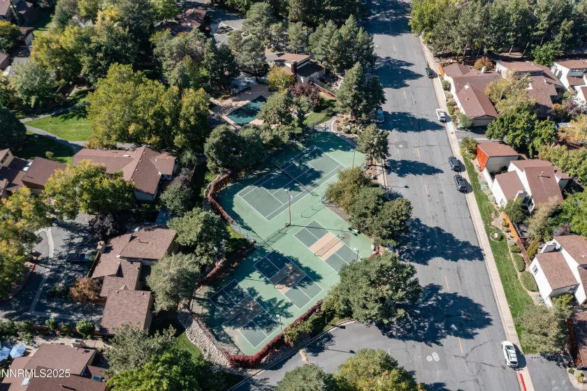 320 Riverview, Reno, Nevada 89509, 3 Bedrooms Bedrooms, ,2 BathroomsBathrooms,Residential,Residential,Riverview,250056899