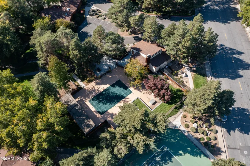 320 Riverview, Reno, Nevada 89509, 3 Bedrooms Bedrooms, ,2 BathroomsBathrooms,Residential,Residential,Riverview,250056899