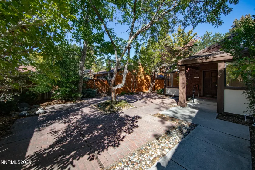320 Riverview, Reno, Nevada 89509, 3 Bedrooms Bedrooms, ,2 BathroomsBathrooms,Residential,Residential,Riverview,250056899