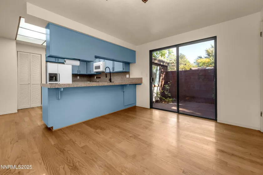 320 Riverview, Reno, Nevada 89509, 3 Bedrooms Bedrooms, ,2 BathroomsBathrooms,Residential,Residential,Riverview,250056899