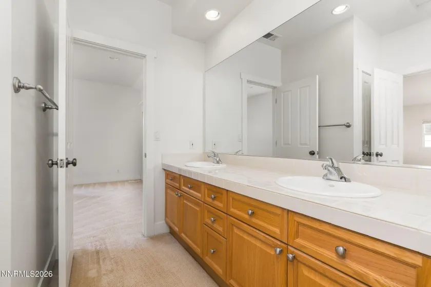 4978 Fall Creek, Reno, Nevada 89519, 4 Bedrooms Bedrooms, ,3 BathroomsBathrooms,Residential,Residential,Fall Creek,260001711