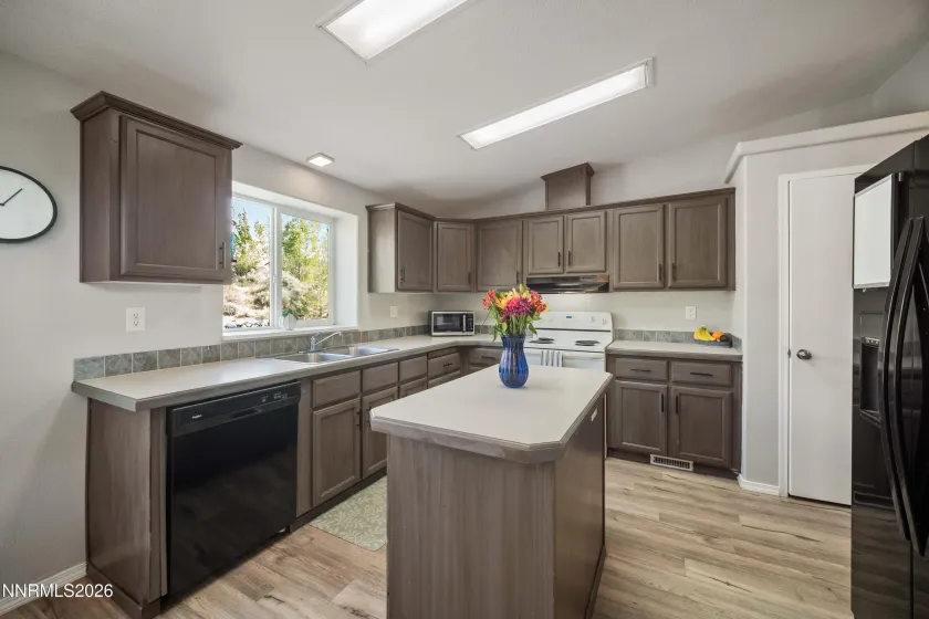 13705 Red Rock, Reno, Nevada 89508, 3 Bedrooms Bedrooms, ,2 BathroomsBathrooms,Residential,Residential,Red Rock,260001723