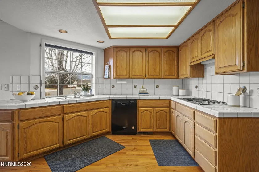 1636 Mackland, Minden, Nevada 89423, 3 Bedrooms Bedrooms, ,3 BathroomsBathrooms,Residential,Residential,Mackland,260001727