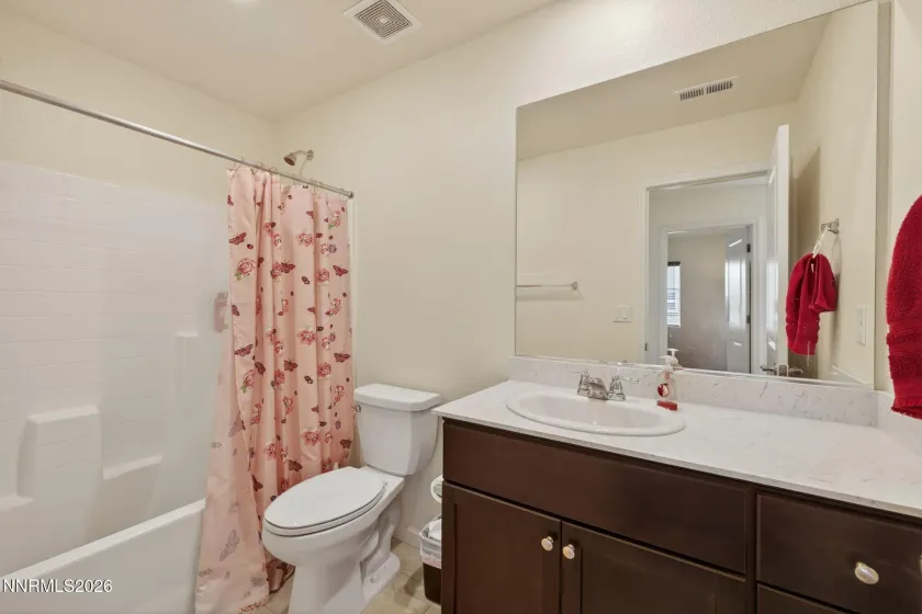 8960 Wolf River, Reno, Nevada 89506, 3 Bedrooms Bedrooms, ,3 BathroomsBathrooms,Residential,Residential,Wolf River,260001728