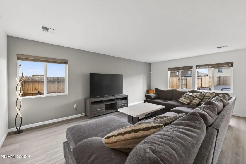 8960 Wolf River, Reno, Nevada 89506, 3 Bedrooms Bedrooms, ,3 BathroomsBathrooms,Residential,Residential,Wolf River,260001728