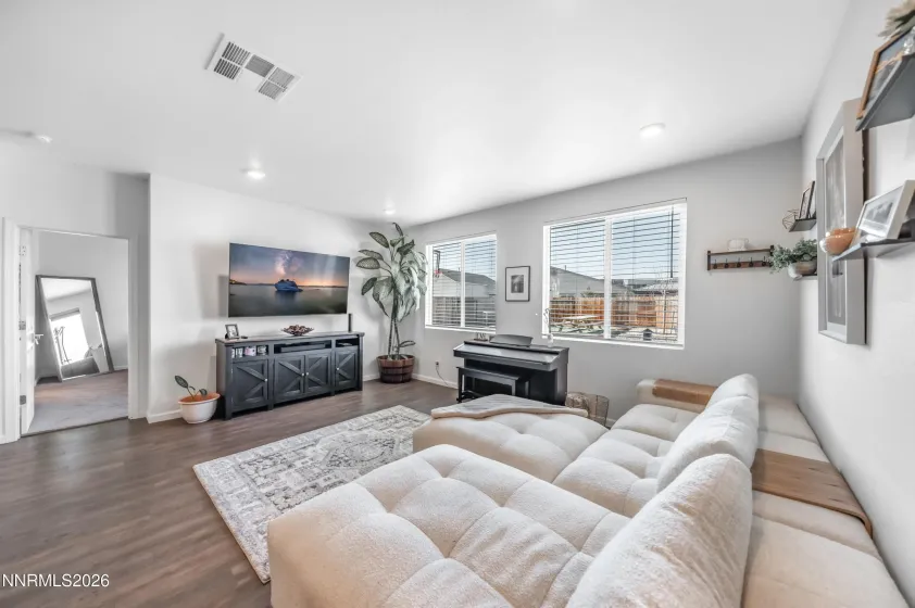 6443 June Bug, Sparks, Nevada 89436, 3 Bedrooms Bedrooms, ,2 BathroomsBathrooms,Residential,Residential,June Bug,260001730