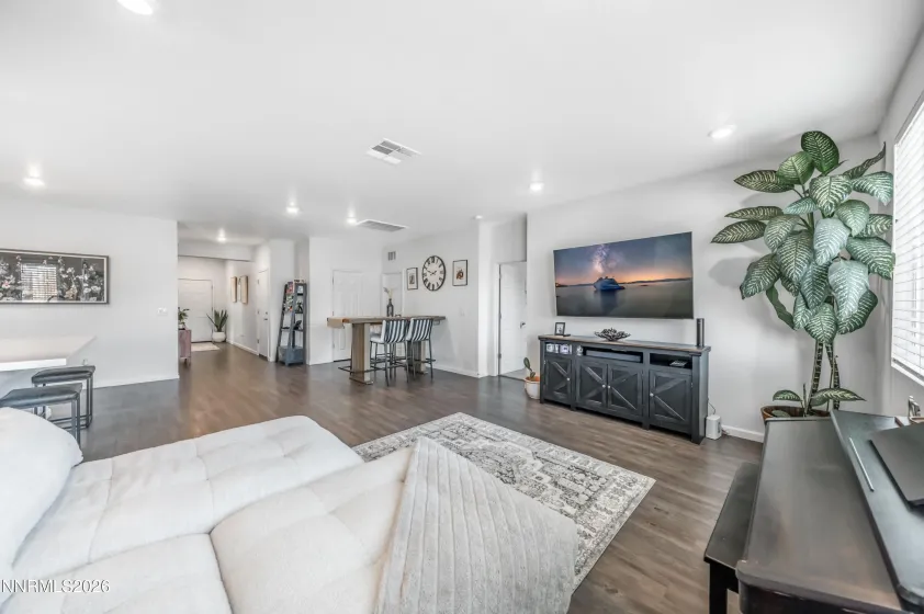 6443 June Bug, Sparks, Nevada 89436, 3 Bedrooms Bedrooms, ,2 BathroomsBathrooms,Residential,Residential,June Bug,260001730