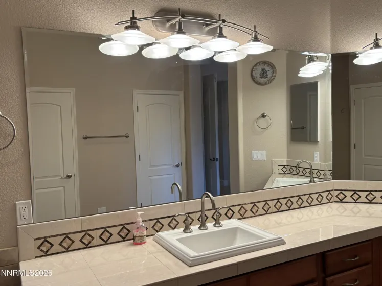 12020 Ocean View, Sparks, Nevada 89441, 5 Bedrooms Bedrooms, ,4 BathroomsBathrooms,Residential,Residential,Ocean View,260001736