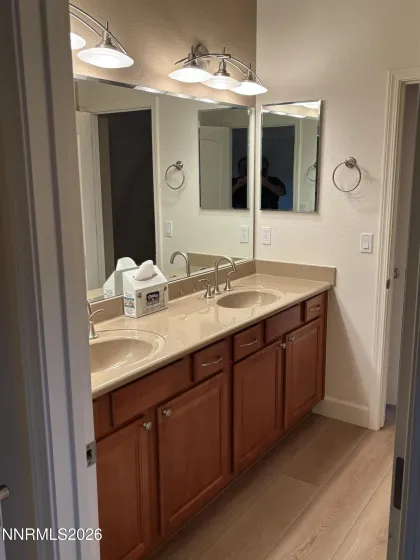 12020 Ocean View, Sparks, Nevada 89441, 5 Bedrooms Bedrooms, ,4 BathroomsBathrooms,Residential,Residential,Ocean View,260001736