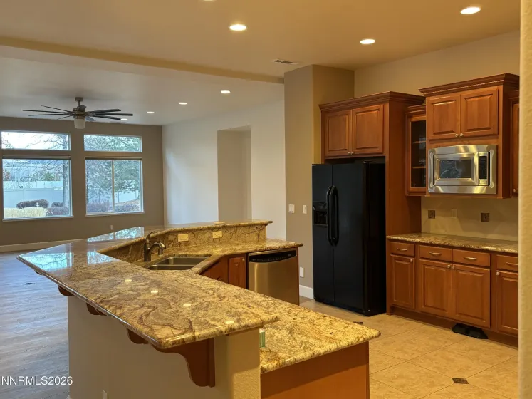 12020 Ocean View, Sparks, Nevada 89441, 5 Bedrooms Bedrooms, ,4 BathroomsBathrooms,Residential,Residential,Ocean View,260001736