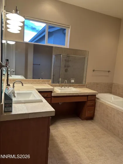 12020 Ocean View, Sparks, Nevada 89441, 5 Bedrooms Bedrooms, ,4 BathroomsBathrooms,Residential,Residential,Ocean View,260001736