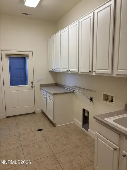 12020 Ocean View, Sparks, Nevada 89441, 5 Bedrooms Bedrooms, ,4 BathroomsBathrooms,Residential,Residential,Ocean View,260001736