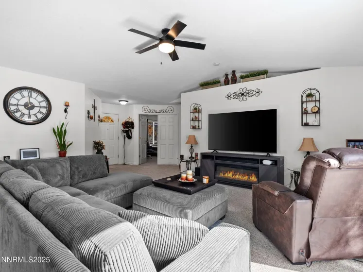 1921 Driver, Fernley, Nevada 89408, 3 Bedrooms Bedrooms, ,2 BathroomsBathrooms,Residential,Residential,Driver,260001737