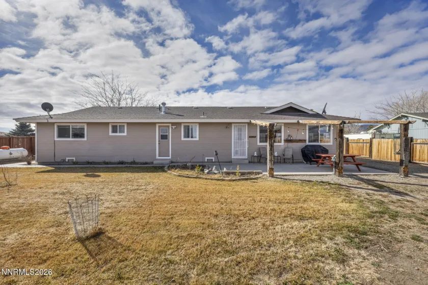 11 Penrose, Yerington, Nevada 89447, 3 Bedrooms Bedrooms, ,2 BathroomsBathrooms,Residential,Residential,Penrose,260001742