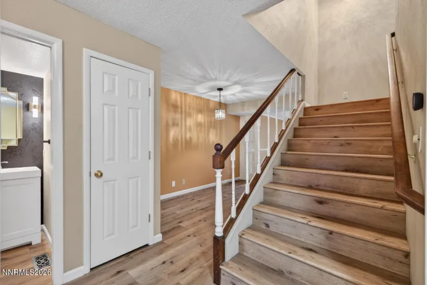 2016 Branch, Reno, Nevada 89509, 2 Bedrooms Bedrooms, ,3 BathroomsBathrooms,Residential,Residential,Branch,260001758