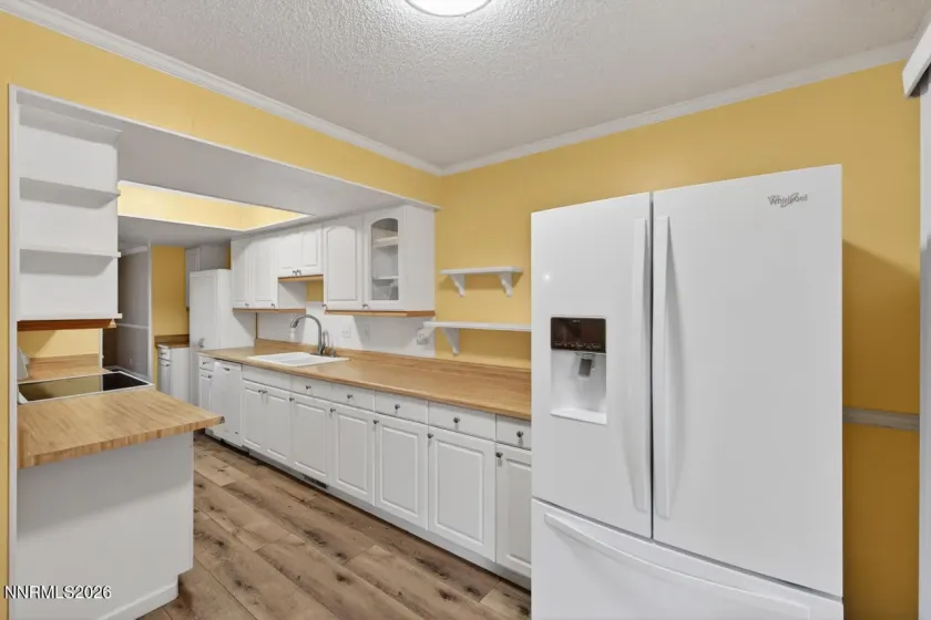 2016 Branch, Reno, Nevada 89509, 2 Bedrooms Bedrooms, ,3 BathroomsBathrooms,Residential,Residential,Branch,260001758