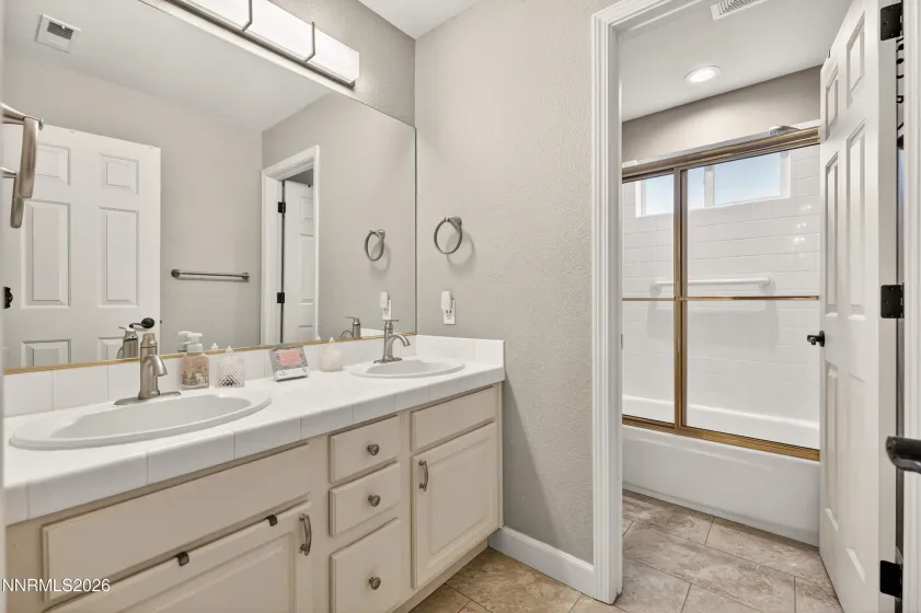 5279 Mira Loma, Reno, Nevada 89502, 4 Bedrooms Bedrooms, ,4 BathroomsBathrooms,Residential,Residential,Mira Loma,260001761