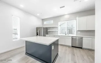 160 Rissone, Reno, Nevada 89503, 2 Bedrooms Bedrooms, ,3 BathroomsBathrooms,Residential,Residential,Rissone,260001763