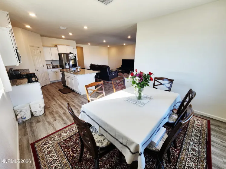 7962 Flint Springs, Sun Valley, Nevada 89433, 4 Bedrooms Bedrooms, ,2 BathroomsBathrooms,Residential,Residential,Flint Springs,260001765