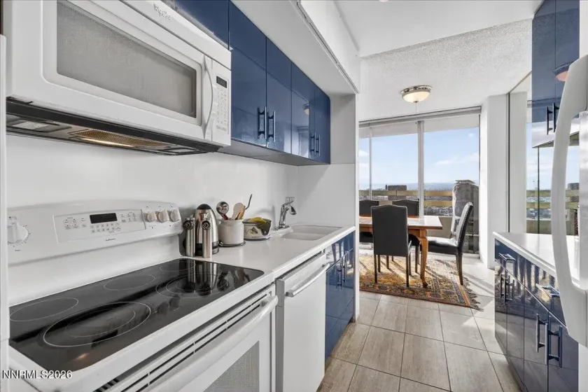 100 Arlington, Reno, Nevada 89501, 2 Bedrooms Bedrooms, ,2 BathroomsBathrooms,Residential,Residential,Arlington,260001767