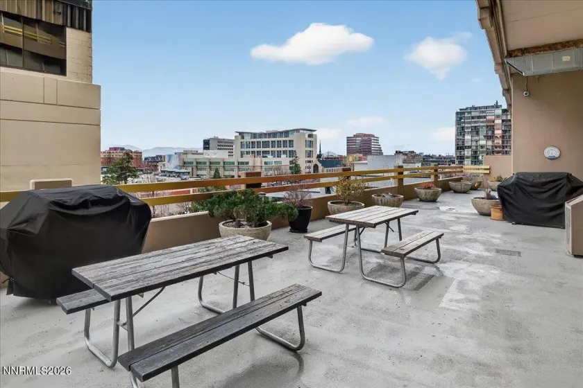 100 Arlington, Reno, Nevada 89501, 2 Bedrooms Bedrooms, ,2 BathroomsBathrooms,Residential,Residential,Arlington,260001767