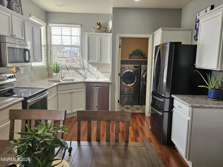 2060 Tivoli, Sparks, Nevada 89434, 2 Bedrooms Bedrooms, ,2 BathroomsBathrooms,Residential,Residential,Tivoli,260001775