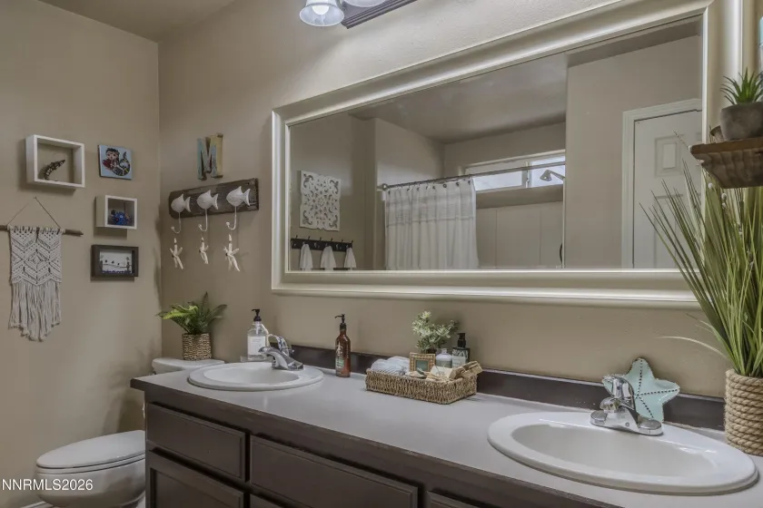 2875 Horseshoe, Fernley, Nevada 89408, 3 Bedrooms Bedrooms, ,2 BathroomsBathrooms,Residential,Residential,Horseshoe,260001777