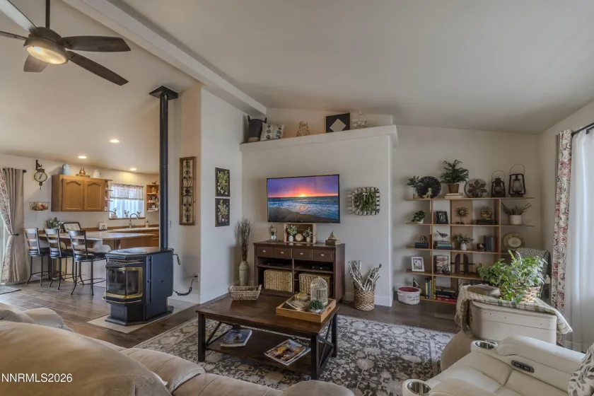 2875 Horseshoe, Fernley, Nevada 89408, 3 Bedrooms Bedrooms, ,2 BathroomsBathrooms,Residential,Residential,Horseshoe,260001777