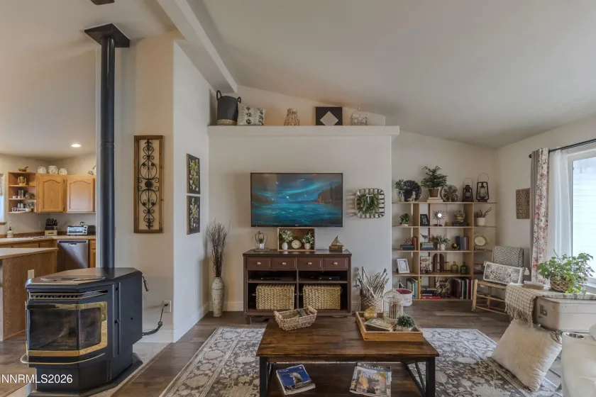 2875 Horseshoe, Fernley, Nevada 89408, 3 Bedrooms Bedrooms, ,2 BathroomsBathrooms,Residential,Residential,Horseshoe,260001777