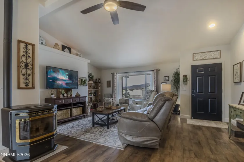 2875 Horseshoe, Fernley, Nevada 89408, 3 Bedrooms Bedrooms, ,2 BathroomsBathrooms,Residential,Residential,Horseshoe,260001777