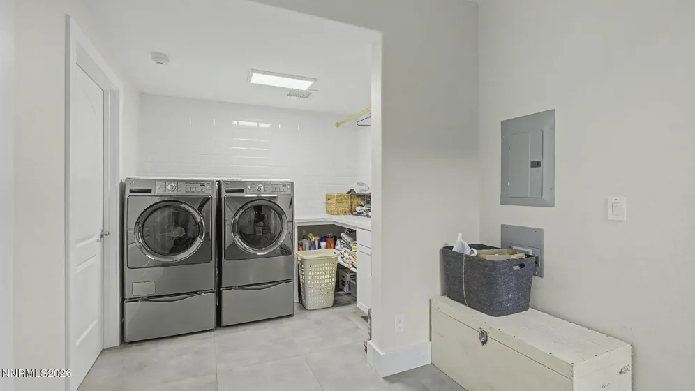 2170 Hunter Lake, Reno, Nevada 89509, 5 Bedrooms Bedrooms, ,4 BathroomsBathrooms,Residential,Residential,Hunter Lake,260001778