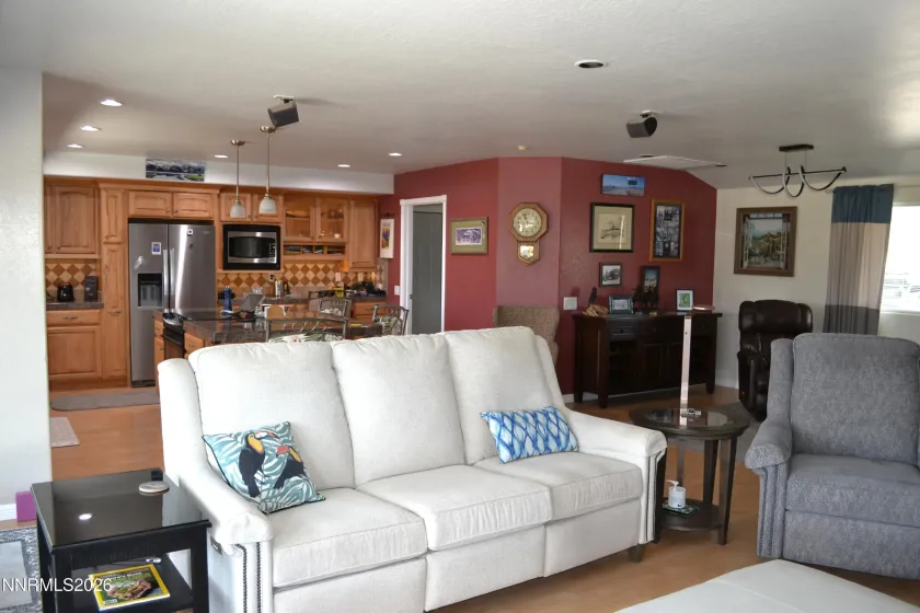 632 Mustang, Gardnerville, Nevada 89410, 4 Bedrooms Bedrooms, ,2 BathroomsBathrooms,Residential,Residential,Mustang,260001782