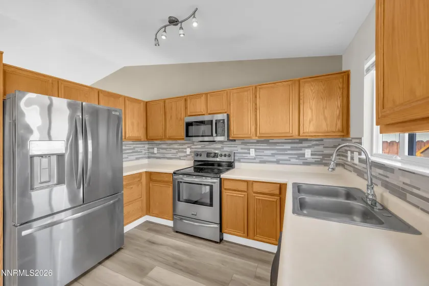 7295 Raphael, Sun Valley, Nevada 89433, 3 Bedrooms Bedrooms, ,2 BathroomsBathrooms,Residential,Residential,Raphael,260001781