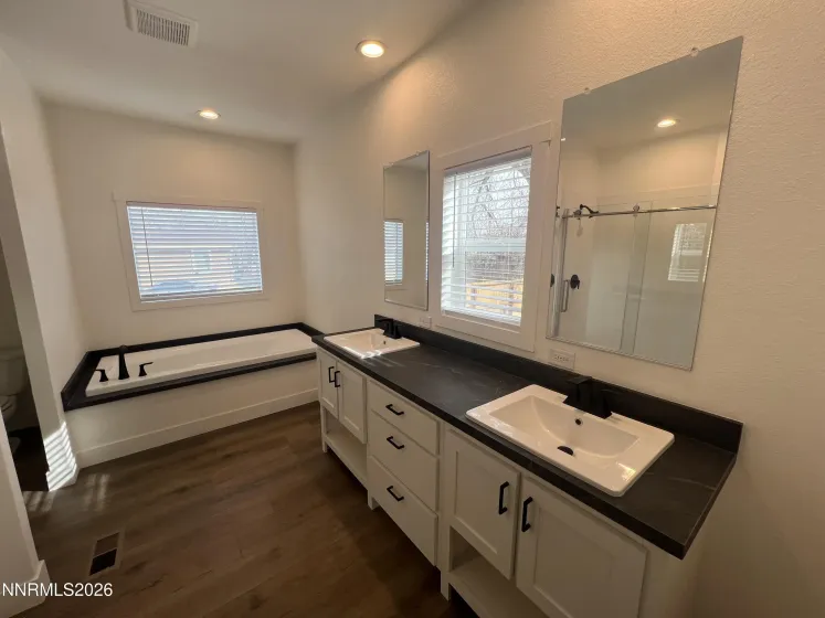 5370 Carol, Sun Valley, Nevada 89433, 4 Bedrooms Bedrooms, ,3 BathroomsBathrooms,Residential,Residential,Carol,260001780