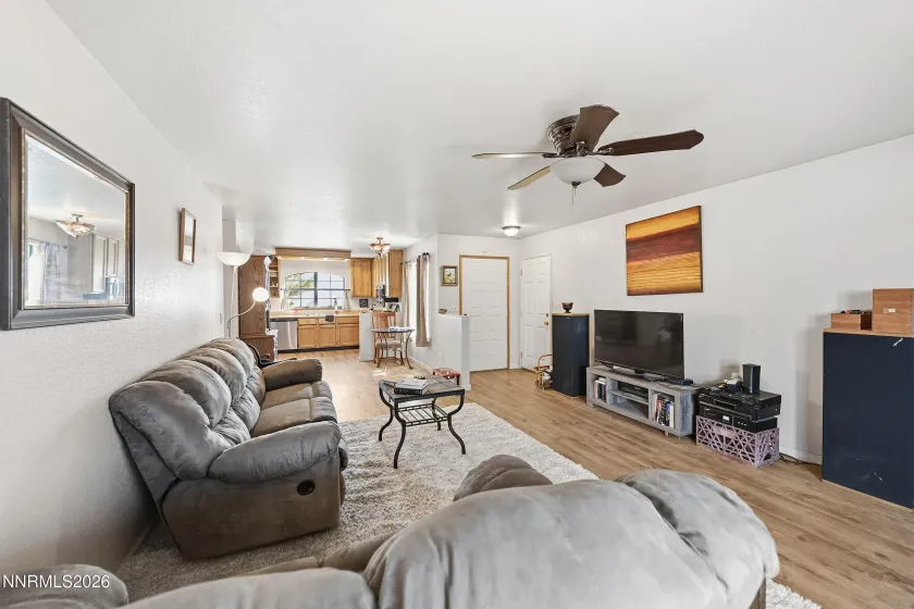 270 Woodlake, Dayton, Nevada 89403, 2 Bedrooms Bedrooms, ,2 BathroomsBathrooms,Residential,Residential,Woodlake,260001790