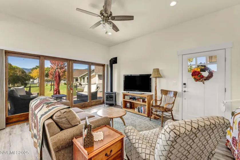 1058 Frieda, Minden, Nevada 89423, 5 Bedrooms Bedrooms, ,7 BathroomsBathrooms,Residential,Residential,Frieda,250057364