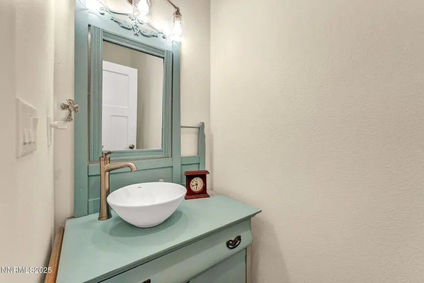 1058 Frieda, Minden, Nevada 89423, 5 Bedrooms Bedrooms, ,7 BathroomsBathrooms,Residential,Residential,Frieda,250057364