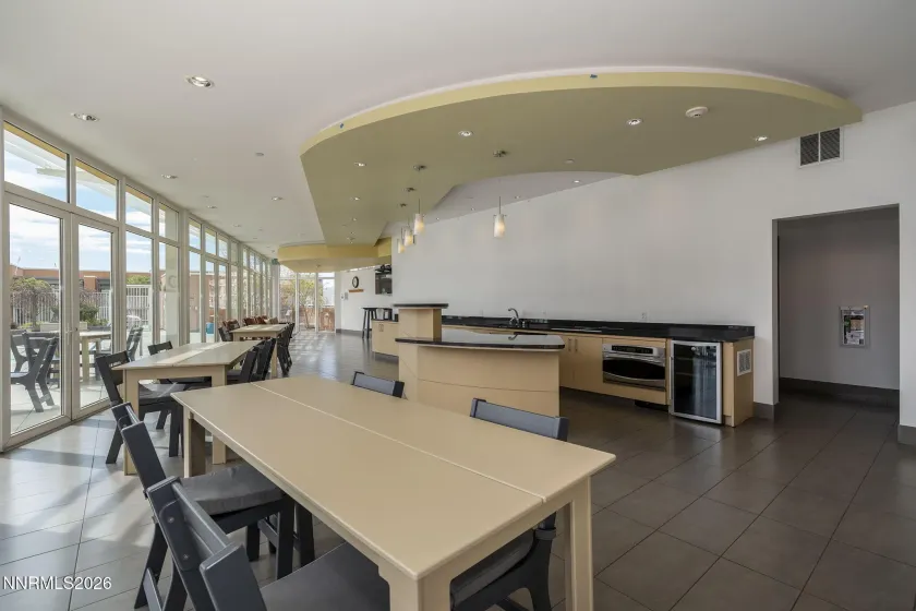 255 Sierra, Reno, Nevada 89501, 1 Bedroom Bedrooms, ,1 BathroomBathrooms,Residential,Residential,Sierra,260001807