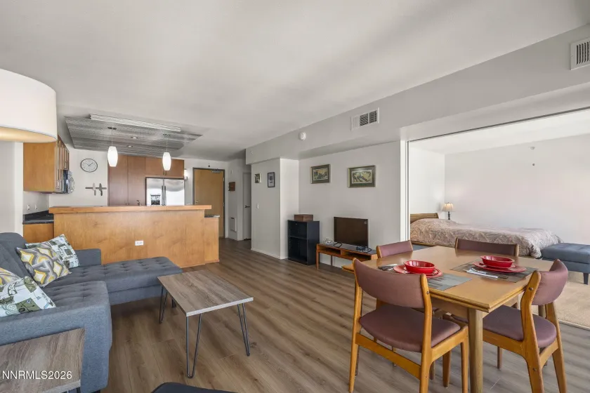 255 Sierra, Reno, Nevada 89501, 1 Bedroom Bedrooms, ,1 BathroomBathrooms,Residential,Residential,Sierra,260001807