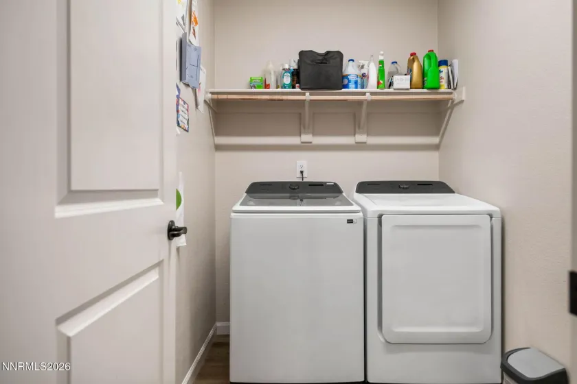 107 Finney, Dayton, Nevada 89403, 3 Bedrooms Bedrooms, ,2 BathroomsBathrooms,Residential,Residential,Finney,260001808