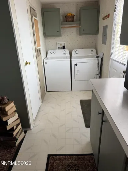 14 Boyd, Round Mountain, Nevada 89045, 3 Bedrooms Bedrooms, ,2 BathroomsBathrooms,Residential,Residential,Boyd,260001809