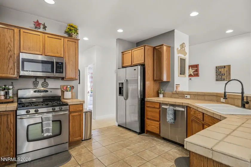 7572 Gold, Reno, Nevada 89506, 3 Bedrooms Bedrooms, ,2 BathroomsBathrooms,Residential,Residential,Gold,260001815