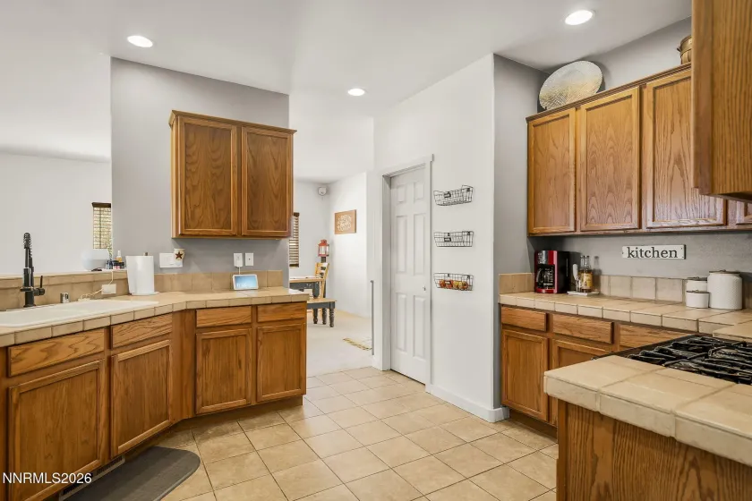 7572 Gold, Reno, Nevada 89506, 3 Bedrooms Bedrooms, ,2 BathroomsBathrooms,Residential,Residential,Gold,260001815