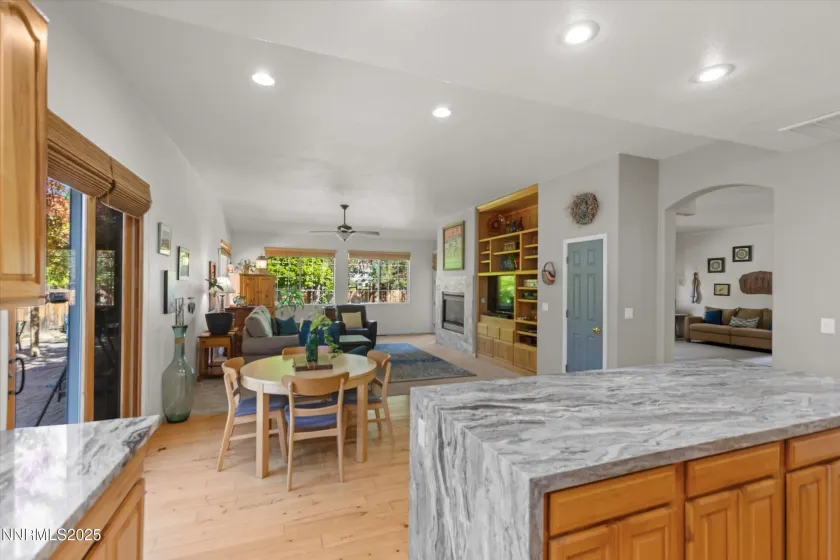 6831 Island Queen, Sparks, Nevada 89436, 4 Bedrooms Bedrooms, ,2 BathroomsBathrooms,Residential,Residential,Island Queen,250051449