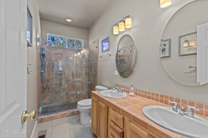 6831 Island Queen, Sparks, Nevada 89436, 4 Bedrooms Bedrooms, ,2 BathroomsBathrooms,Residential,Residential,Island Queen,250051449