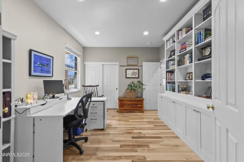 6831 Island Queen, Sparks, Nevada 89436, 4 Bedrooms Bedrooms, ,2 BathroomsBathrooms,Residential,Residential,Island Queen,250051449