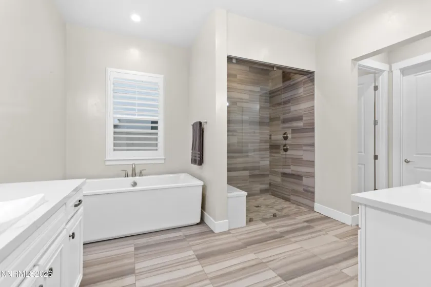 719 W Pleasant Oak, Reno, Nevada 89511, 3 Bedrooms Bedrooms, ,4 BathroomsBathrooms,Residential,Residential,W Pleasant Oak,260001822